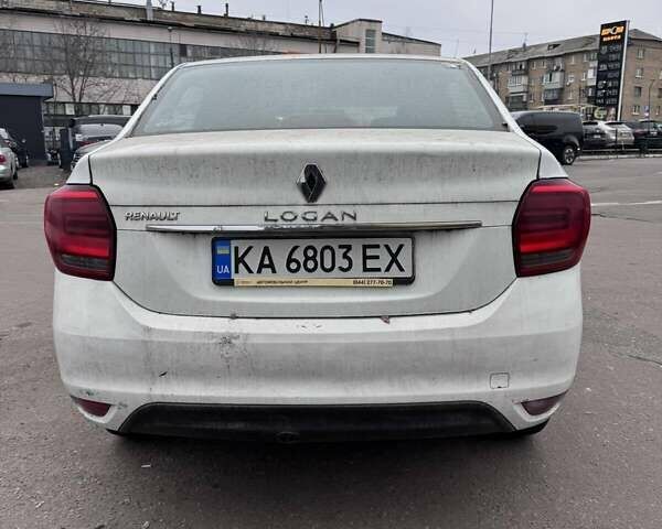 Белый Рено Логан, объемом двигателя 1 л и пробегом 249 тыс. км за 3400 $, фото 4 на Automoto.ua