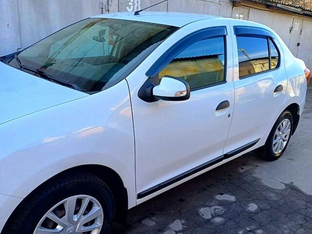 Белый Рено Логан, объемом двигателя 1 л и пробегом 111 тыс. км за 5000 $, фото 7 на Automoto.ua