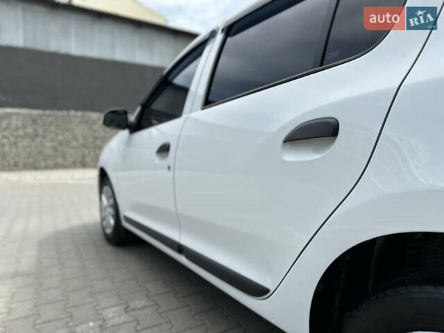 Білий Рено Логан, об'ємом двигуна 1 л та пробігом 189 тис. км за 4999 $, фото 23 на Automoto.ua
