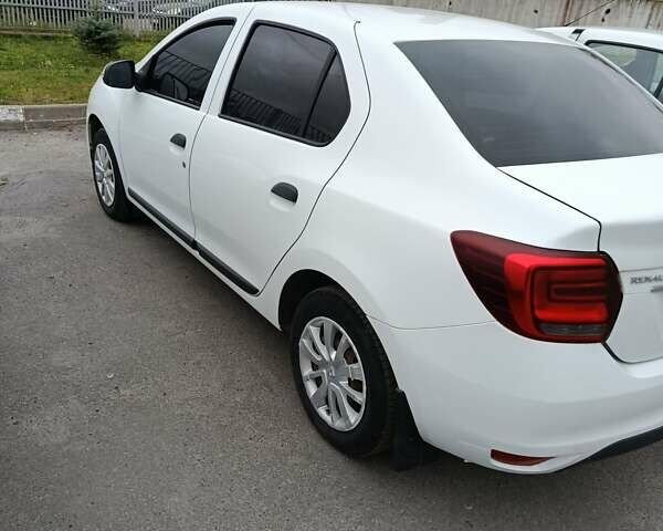 Білий Рено Логан, об'ємом двигуна 1 л та пробігом 1 тис. км за 5000 $, фото 2 на Automoto.ua