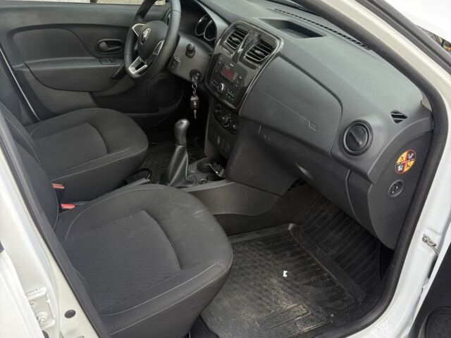 Білий Рено Логан, об'ємом двигуна 0 л та пробігом 90 тис. км за 6999 $, фото 15 на Automoto.ua