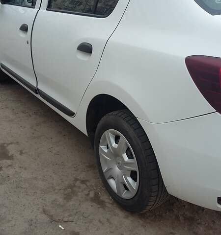 Білий Рено Логан, об'ємом двигуна 1 л та пробігом 162 тис. км за 5500 $, фото 3 на Automoto.ua