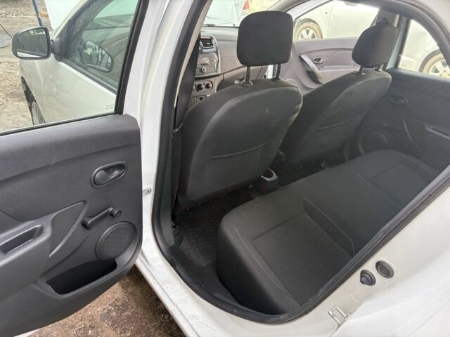 Білий Рено Логан, об'ємом двигуна 0 л та пробігом 90 тис. км за 6999 $, фото 10 на Automoto.ua