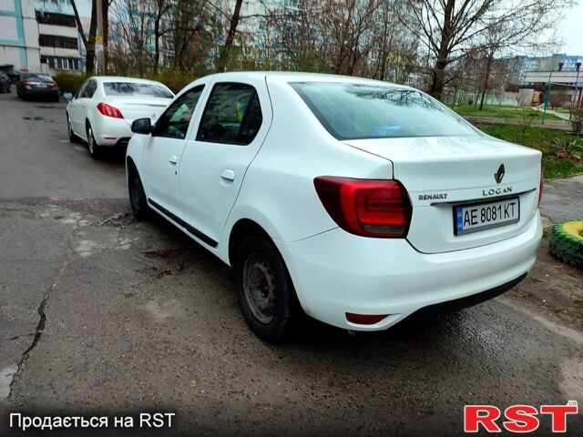 Білий Рено Логан, об'ємом двигуна 1 л та пробігом 180 тис. км за 4299 $, фото 1 на Automoto.ua