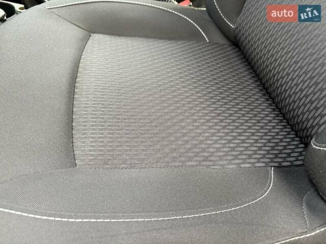 Белый Рено Логан, объемом двигателя 1 л и пробегом 81 тыс. км за 7450 $, фото 18 на Automoto.ua