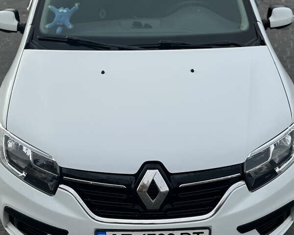Рено Логан 2019 у Дніпро (Дніпропетровську) на Automoto.ua Білий Рено Логан, об'ємом двигуна 1 л та пробігом 205 тис. км за 5700 $, фото 5 на Automoto.ua