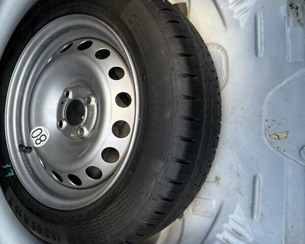 Рено Логан 2019 у Хмельницькому на Automoto.ua Білий Рено Логан, об'ємом двигуна 0.9 л та пробігом 86 тис. км за 5999 $, фото 40 на Automoto.ua