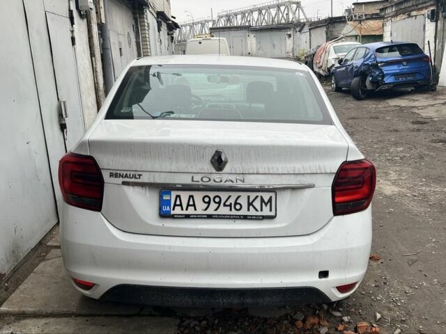 Белый Рено Логан, объемом двигателя 1.5 л и пробегом 80 тыс. км за 4200 $, фото 3 на Automoto.ua