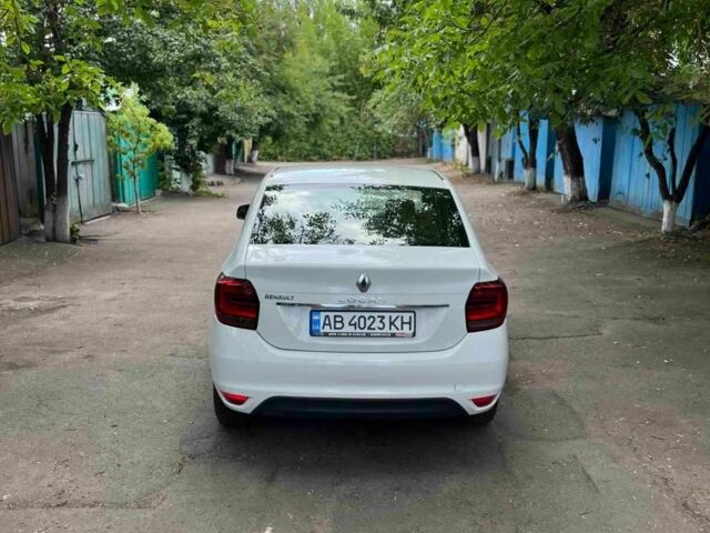 Белый Рено Логан, объемом двигателя 1 л и пробегом 87 тыс. км за 5100 $, фото 3 на Automoto.ua
