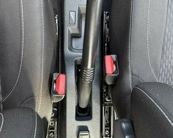 Белый Рено Логан, объемом двигателя 1 л и пробегом 81 тыс. км за 7450 $, фото 17 на Automoto.ua