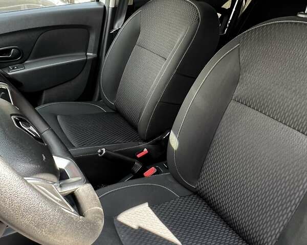 Белый Рено Логан, объемом двигателя 1.46 л и пробегом 135 тыс. км за 7900 $, фото 6 на Automoto.ua