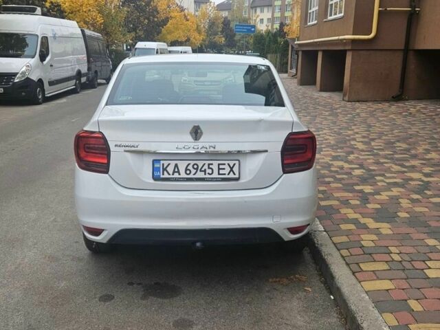 Белый Рено Логан, объемом двигателя 1 л и пробегом 240 тыс. км за 3999 $, фото 5 на Automoto.ua