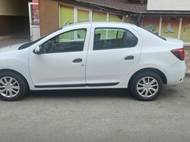 Белый Рено Логан, объемом двигателя 1 л и пробегом 240 тыс. км за 3999 $, фото 3 на Automoto.ua
