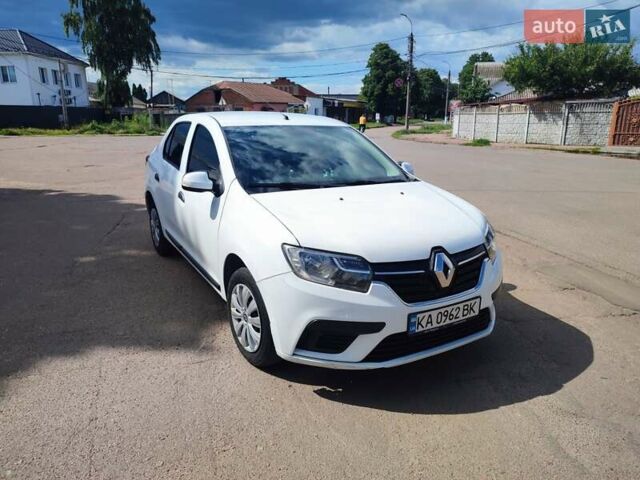 Білий Рено Логан, об'ємом двигуна 1 л та пробігом 150 тис. км за 5200 $, фото 1 на Automoto.ua