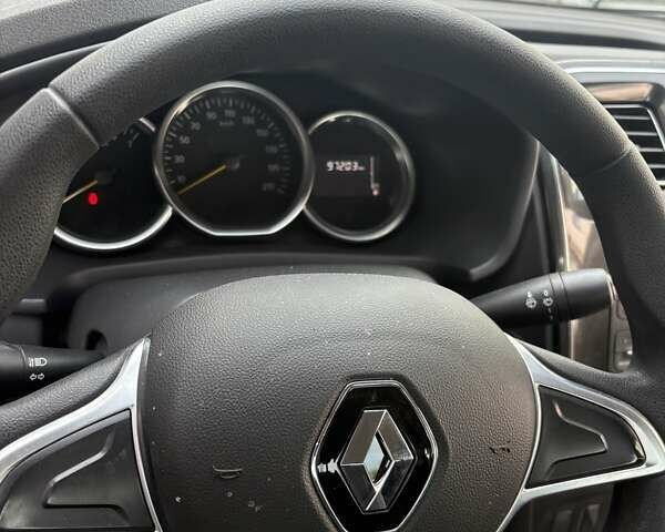 Белый Рено Логан, объемом двигателя 1 л и пробегом 90 тыс. км за 6999 $, фото 4 на Automoto.ua