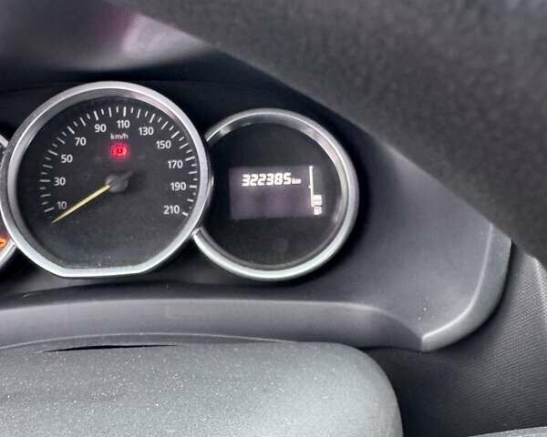 Белый Рено Логан, объемом двигателя 1 л и пробегом 322 тыс. км за 2800 $, фото 10 на Automoto.ua