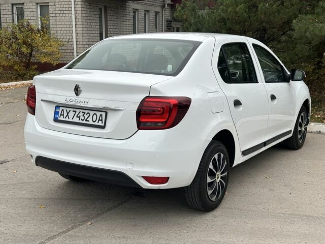 Белый Рено Логан, объемом двигателя 1 л и пробегом 242 тыс. км за 4500 $, фото 8 на Automoto.ua