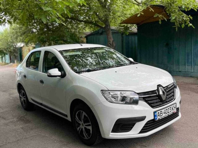 Белый Рено Логан, объемом двигателя 1 л и пробегом 87 тыс. км за 5100 $, фото 1 на Automoto.ua