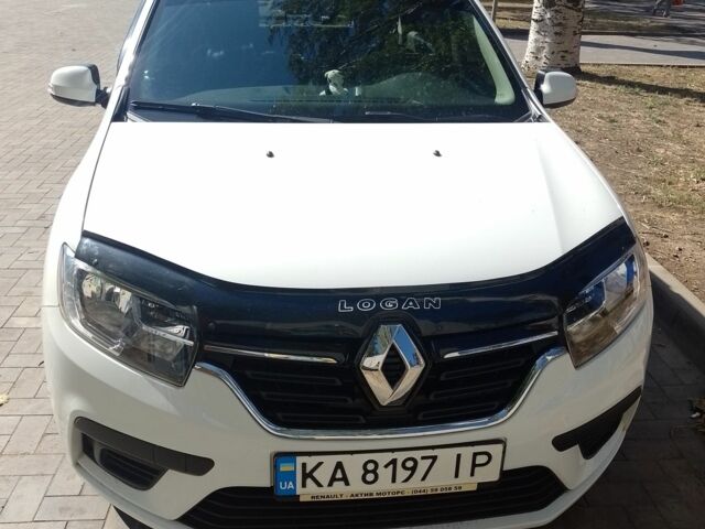 Белый Рено Логан, объемом двигателя 1 л и пробегом 55 тыс. км за 7900 $, фото 3 на Automoto.ua