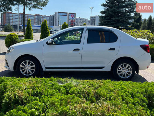 Белый Рено Логан, объемом двигателя 1 л и пробегом 64 тыс. км за 7999 $, фото 3 на Automoto.ua