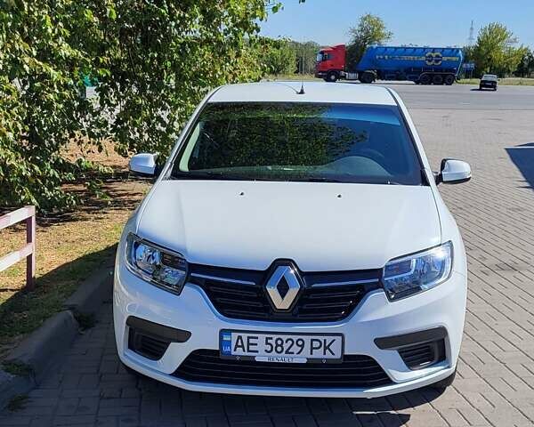 Білий Рено Логан, об'ємом двигуна 1 л та пробігом 114 тис. км за 7800 $, фото 3 на Automoto.ua
