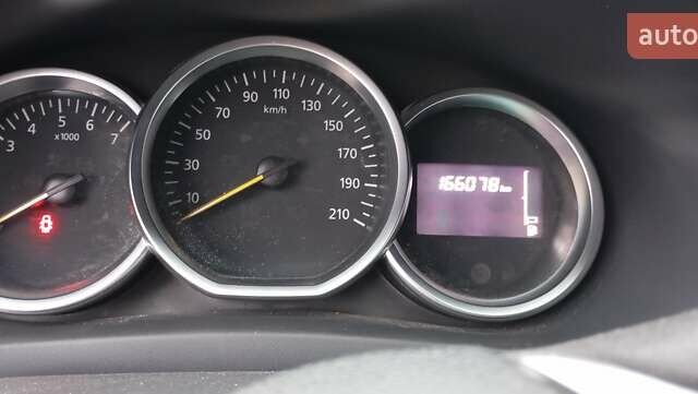 Белый Рено Логан, объемом двигателя 1.46 л и пробегом 166 тыс. км за 7000 $, фото 6 на Automoto.ua