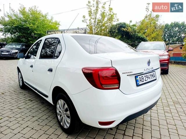 Белый Рено Логан, объемом двигателя 1 л и пробегом 130 тыс. км за 5750 $, фото 7 на Automoto.ua
