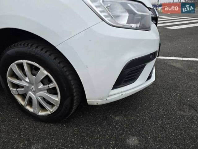 Белый Рено Логан, объемом двигателя 1 л и пробегом 252 тыс. км за 3800 $, фото 4 на Automoto.ua