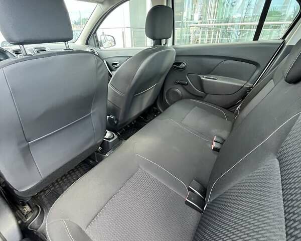 Білий Рено Логан, об'ємом двигуна 1 л та пробігом 103 тис. км за 7113 $, фото 9 на Automoto.ua