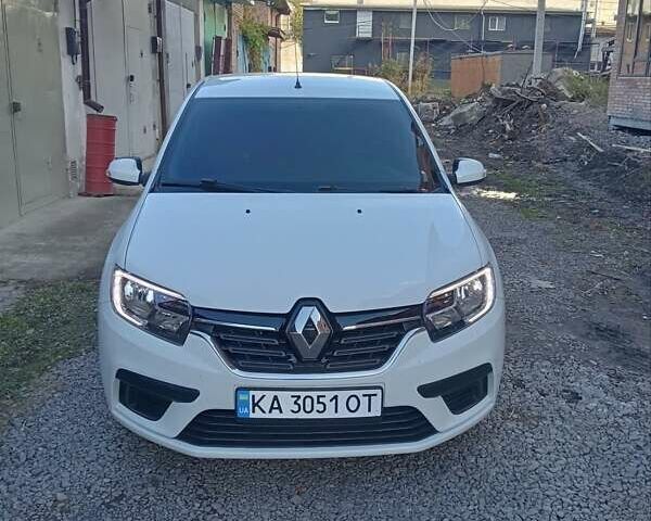 Білий Рено Логан, об'ємом двигуна 1 л та пробігом 115 тис. км за 7000 $, фото 5 на Automoto.ua