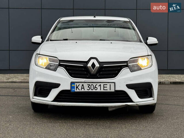 Білий Рено Логан, об'ємом двигуна 1.2 л та пробігом 190 тис. км за 3800 $, фото 2 на Automoto.ua