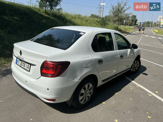 Белый Рено Логан, объемом двигателя 1 л и пробегом 253 тыс. км за 4999 $, фото 3 на Automoto.ua