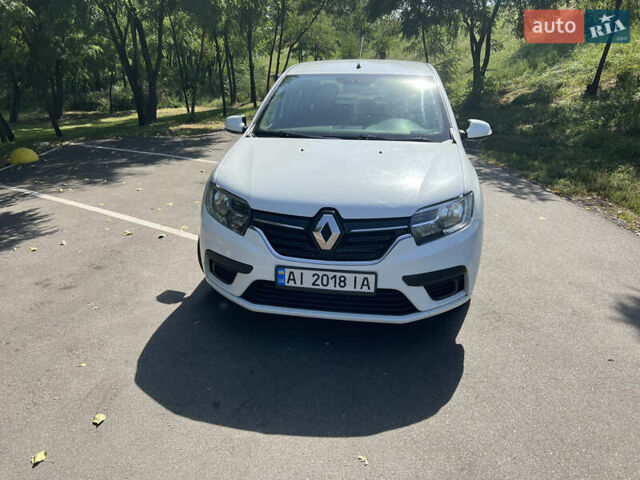 Белый Рено Логан, объемом двигателя 1 л и пробегом 253 тыс. км за 4999 $, фото 1 на Automoto.ua