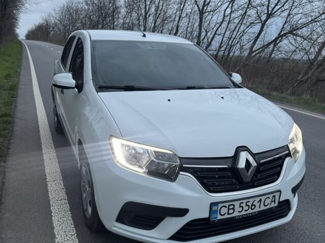 Белый Рено Логан, объемом двигателя 1.5 л и пробегом 226 тыс. км за 6700 $, фото 2 на Automoto.ua