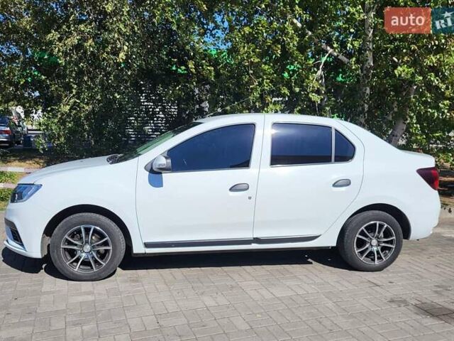 Білий Рено Логан, об'ємом двигуна 1 л та пробігом 114 тис. км за 7800 $, фото 7 на Automoto.ua
