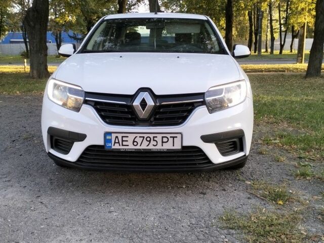 Білий Рено Логан, об'ємом двигуна 1 л та пробігом 184 тис. км за 5200 $, фото 1 на Automoto.ua