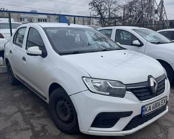 Белый Рено Логан, объемом двигателя 0.9 л и пробегом 290 тыс. км за 4000 $, фото 1 на Automoto.ua