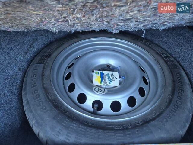 Рено Логан 2019 в Львове на Automoto.ua Белый Рено Логан, объемом двигателя 1.46 л и пробегом 196 тыс. км за 7800 $, фото 8 на Automoto.ua