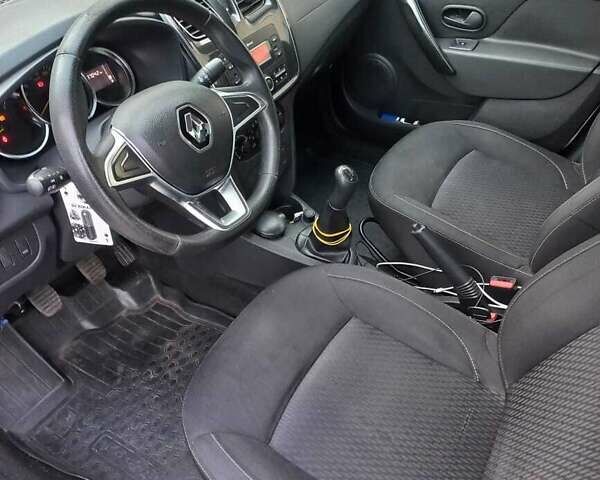 Рено Логан 2019 у Миколаєві на Automoto.ua Білий Рено Логан, об'ємом двигуна 1.46 л та пробігом 236 тис. км за 5900 $, фото 4 на Automoto.ua