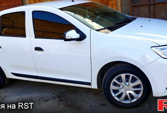 Белый Рено Логан, объемом двигателя 1.5 л и пробегом 140 тыс. км за 6700 $, фото 6 на Automoto.ua