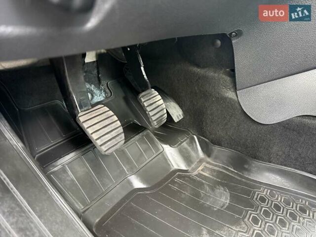 Белый Рено Логан, объемом двигателя 1 л и пробегом 81 тыс. км за 7450 $, фото 11 на Automoto.ua