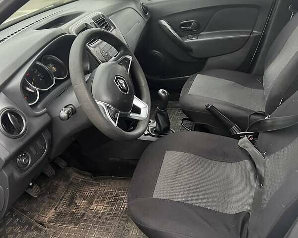 Белый Рено Логан, объемом двигателя 0.9 л и пробегом 383 тыс. км за 3400 $, фото 6 на Automoto.ua