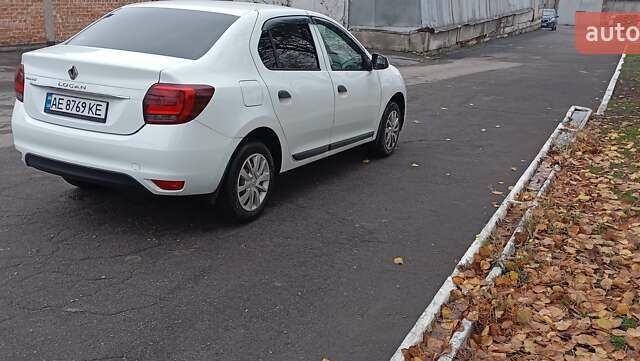 Белый Рено Логан, объемом двигателя 1.46 л и пробегом 166 тыс. км за 7000 $, фото 3 на Automoto.ua