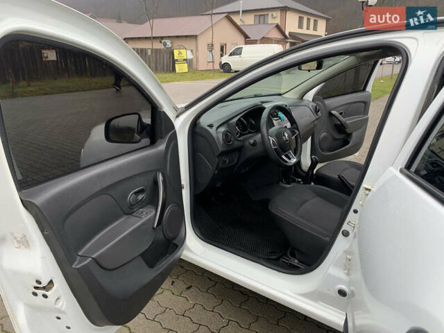 Белый Рено Логан, объемом двигателя 1 л и пробегом 280 тыс. км за 4999 $, фото 12 на Automoto.ua