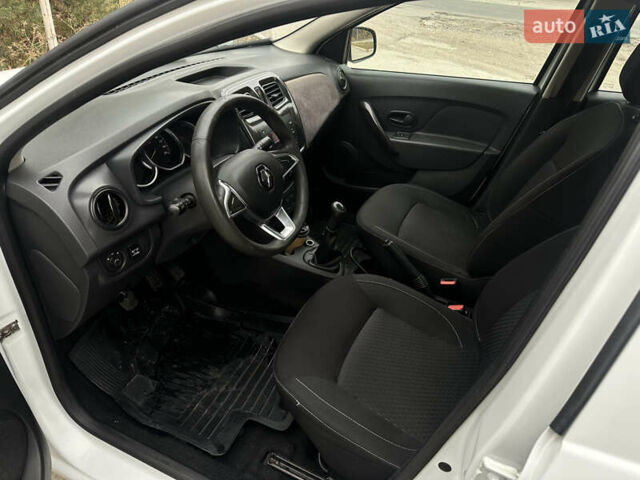 Белый Рено Логан, объемом двигателя 1 л и пробегом 242 тыс. км за 4500 $, фото 10 на Automoto.ua