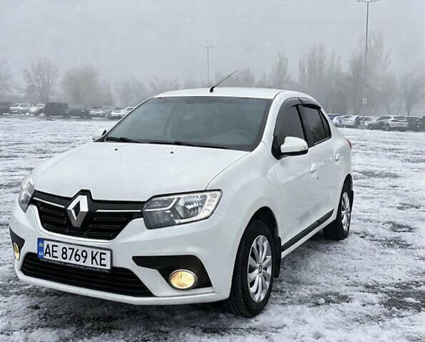 Білий Рено Логан, об'ємом двигуна 1.46 л та пробігом 166 тис. км за 7900 $, фото 3 на Automoto.ua