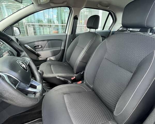 Білий Рено Логан, об'ємом двигуна 1 л та пробігом 103 тис. км за 7113 $, фото 15 на Automoto.ua