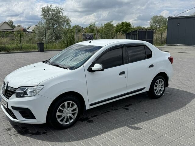 Белый Рено Логан, объемом двигателя 1 л и пробегом 202 тыс. км за 5700 $, фото 5 на Automoto.ua