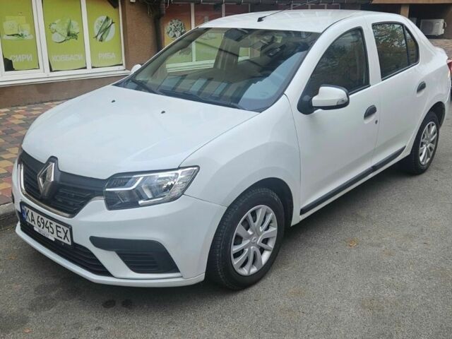 Белый Рено Логан, объемом двигателя 1 л и пробегом 240 тыс. км за 3999 $, фото 1 на Automoto.ua