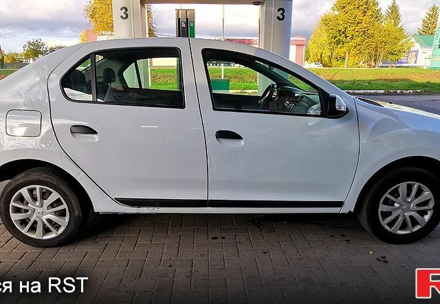 Белый Рено Логан, объемом двигателя 1 л и пробегом 200 тыс. км за 3700 $, фото 3 на Automoto.ua